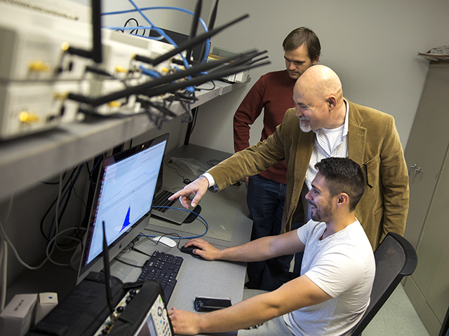 Sending a message: Engineer calls for wireless communications revolution