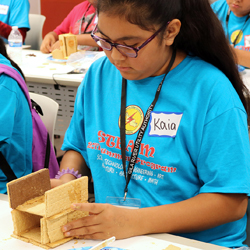 BUILDING PROS SHARE JOB SKILLS WITH GILA RIVER STUDENTS
