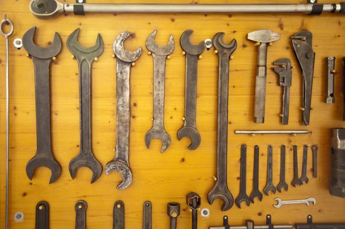 Why Do Tools Rust In Dry Arizona?